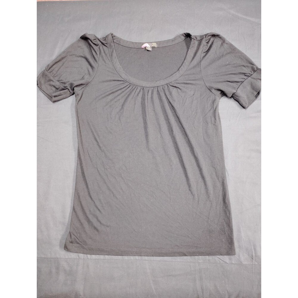 Forever 21 Black Scoop Neck Short Sleeve Top